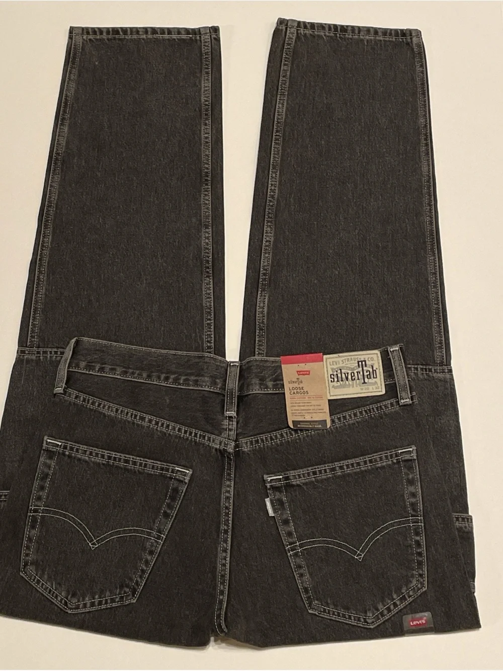 LEVI’S SILVERTAB LOOSE CARGO JEANS (30X32) - Picture 2 of 11